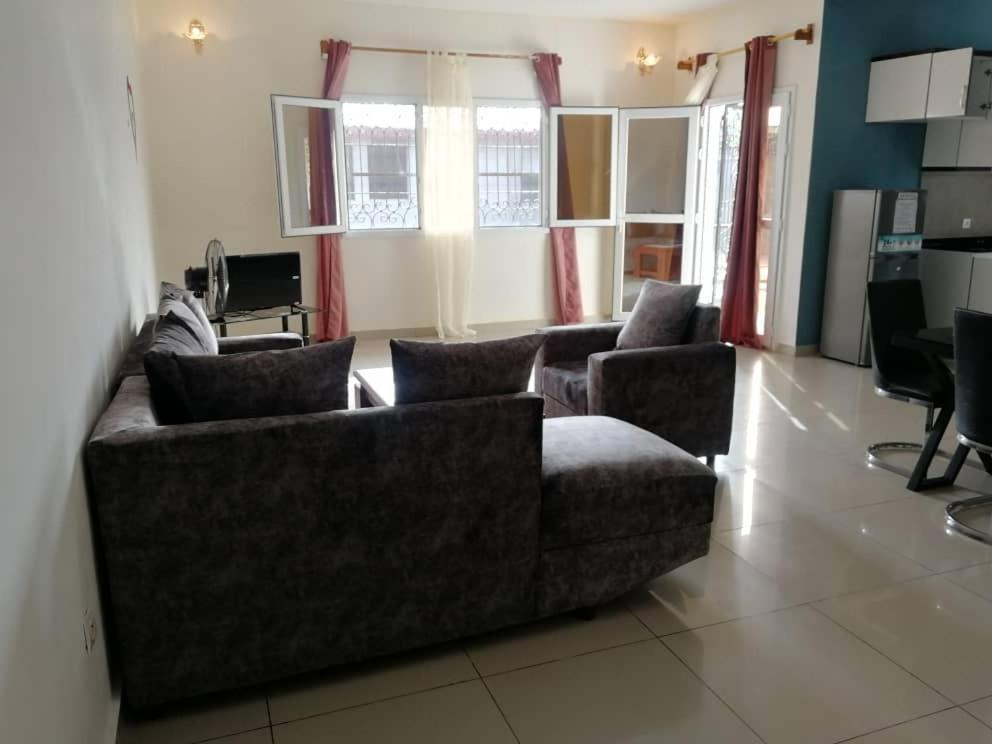 Residence Rosalie Yaoundé Quarto foto