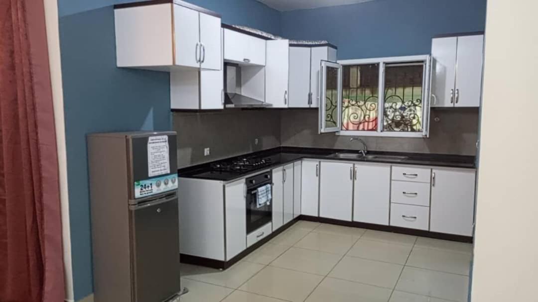 Residence Rosalie Yaoundé Quarto foto
